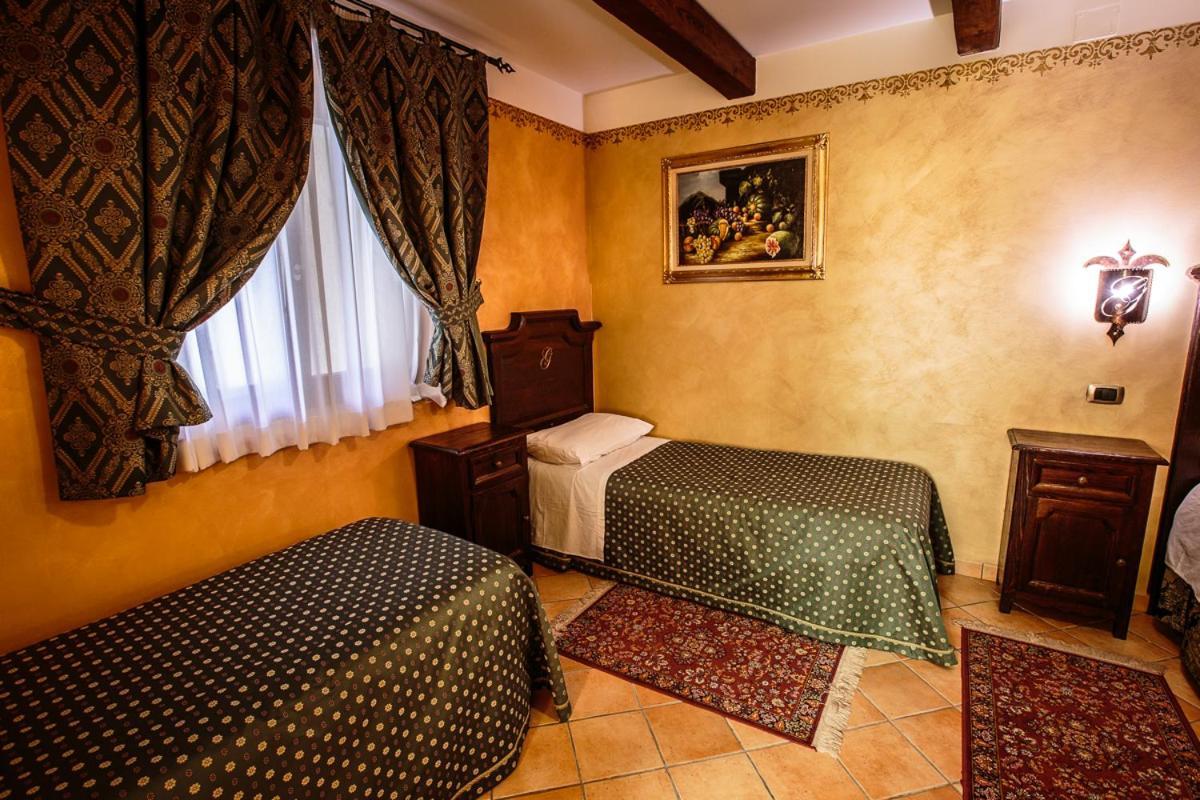 Hotel Guerrinuccio Celano Eksteriør billede